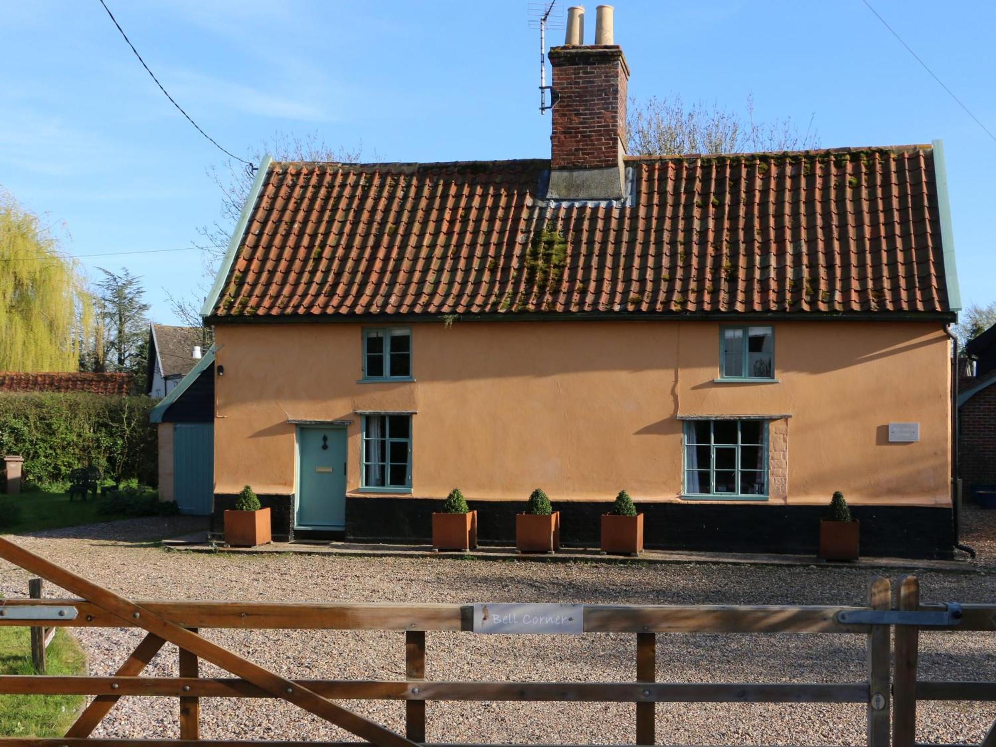 Bell Corner Cottage Cratfield Exteriör bild